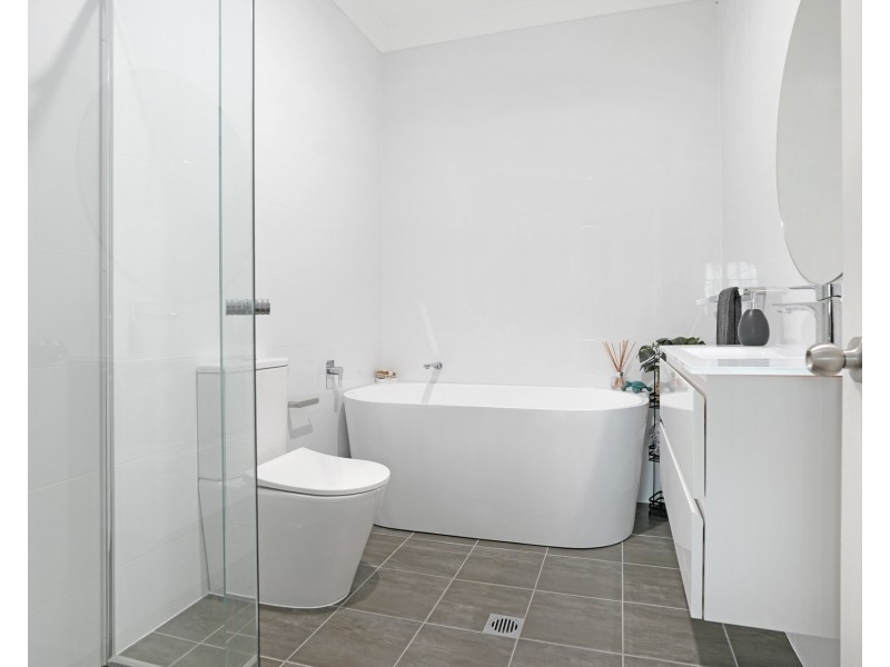 70 Euroka Street, West Wollongong NSW 2500