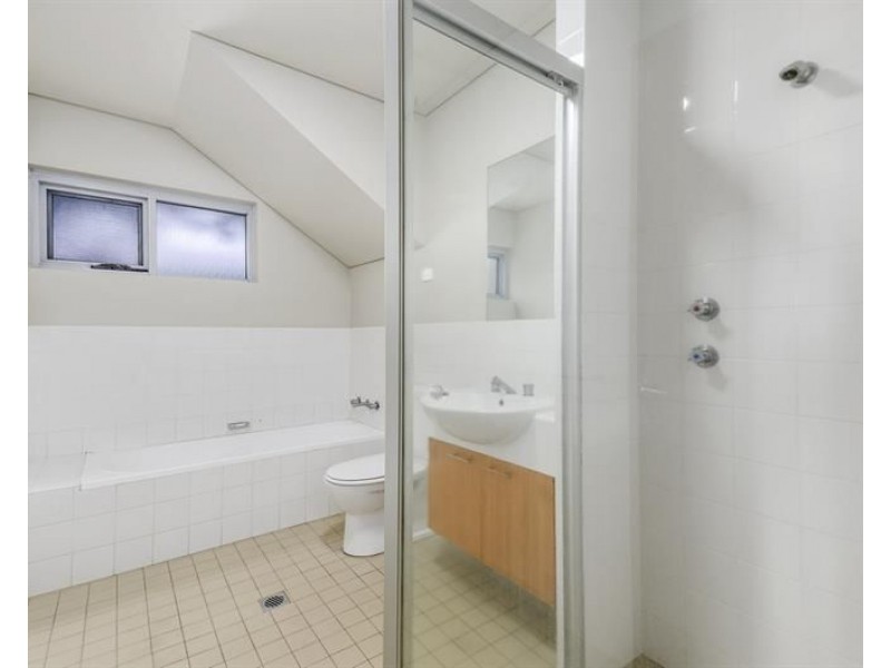 1/18 Mary Street, Thirroul NSW 2515
