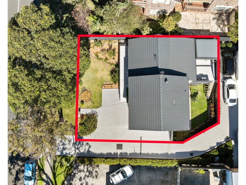 8A Kembla Street, Balgownie NSW 2519