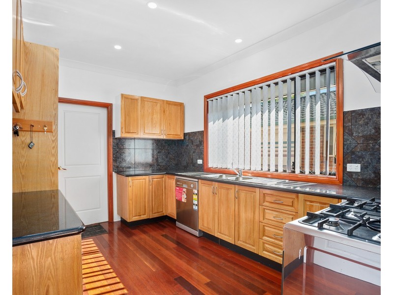 1/10 Arkell Drive, Figtree NSW 2525