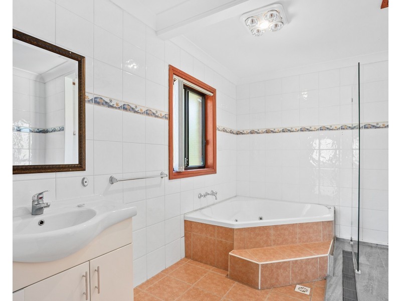 1/10 Arkell Drive, Figtree NSW 2525