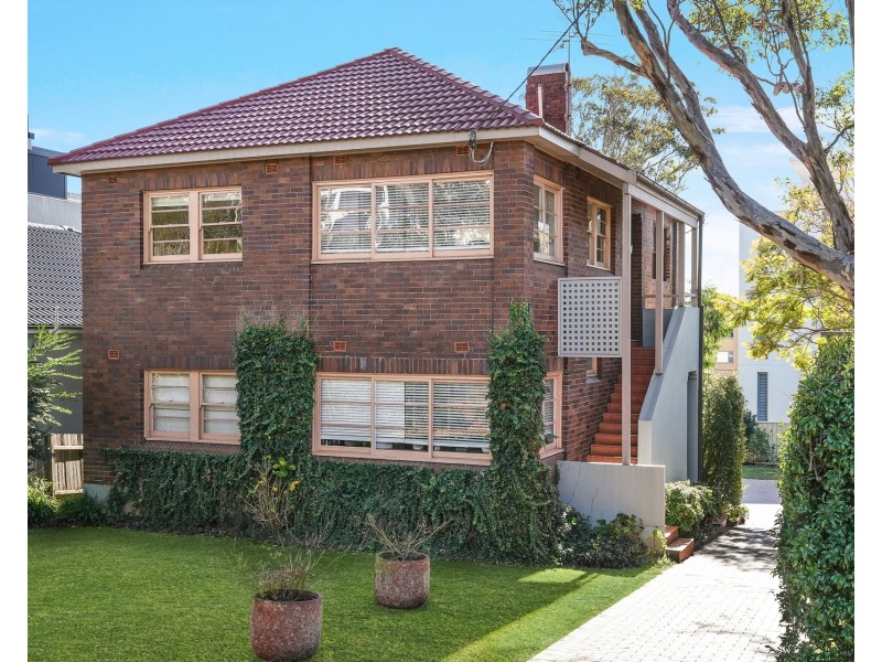 2/8 Bourke Street, North Wollongong NSW 2500