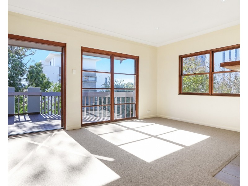 2/8 Bourke Street, North Wollongong NSW 2500