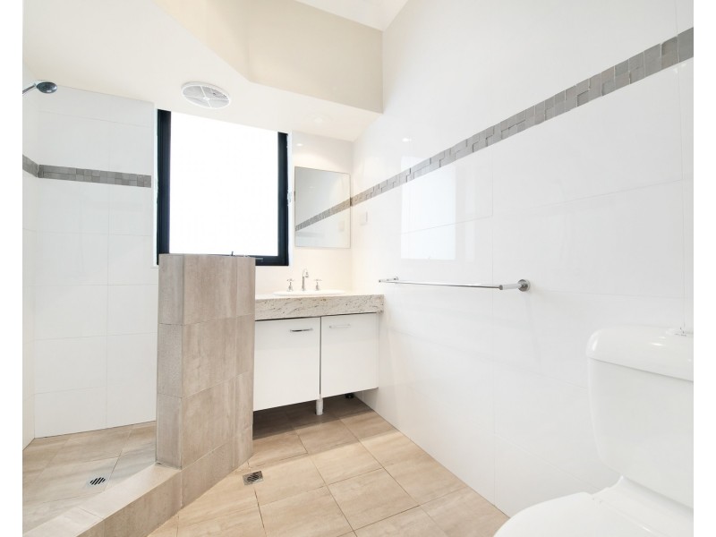 2/8 Bourke Street, North Wollongong NSW 2500