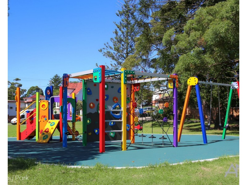 19 Harkness Avenue, Keiraville NSW 2500