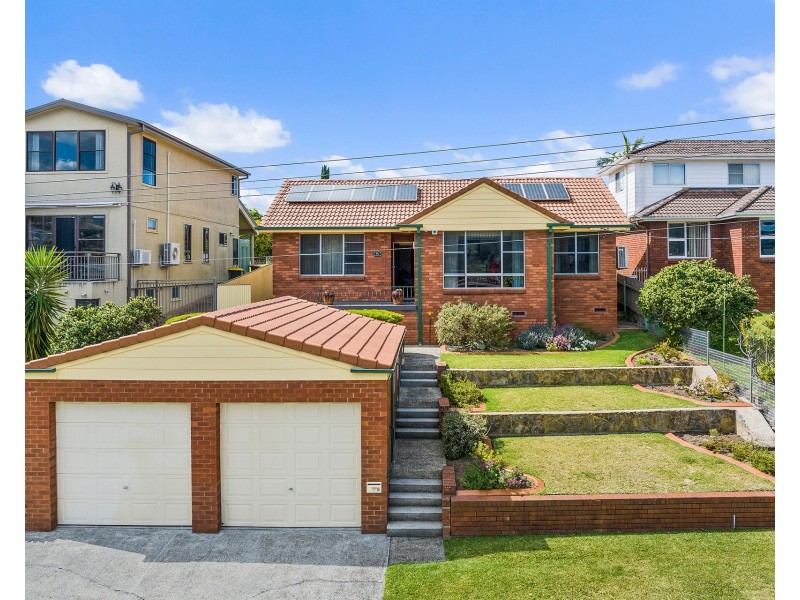 5 Mountain View Crescent, Figtree NSW 2525