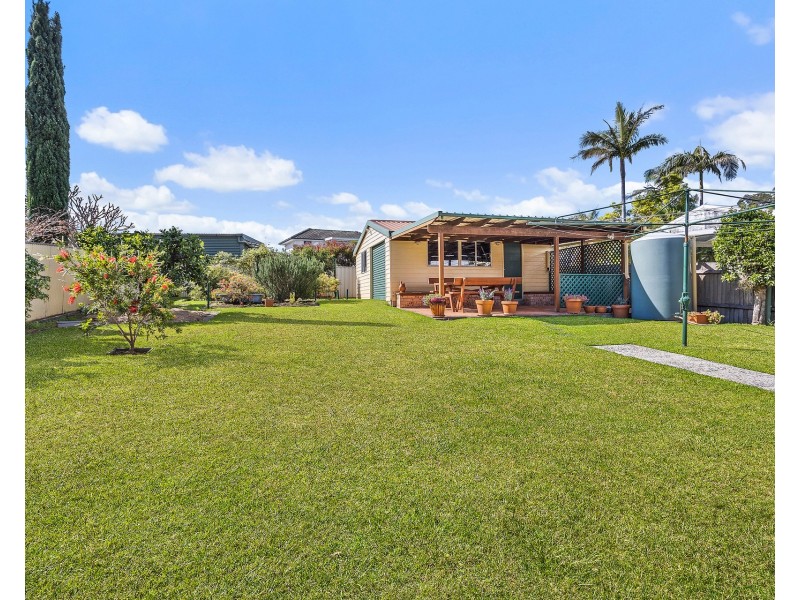 5 Mountain View Crescent, Figtree NSW 2525
