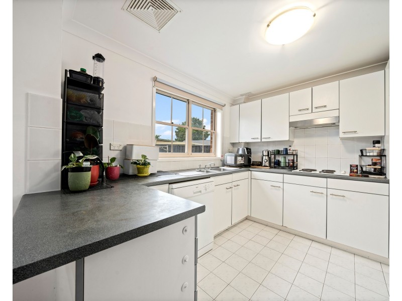 6/28 Balmoral Street, Balgownie NSW 2519