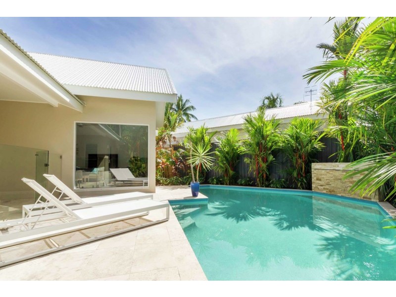11 Craven Close (Port Beach Houses), Port Douglas QLD 4877