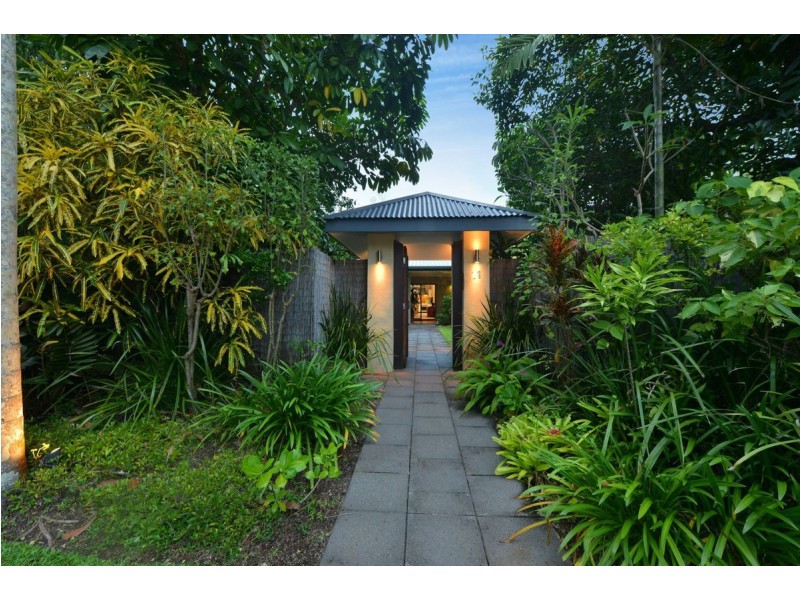 11 Andrews Close, Port Douglas QLD 4877