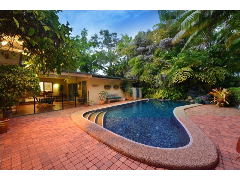 11 Andrews Close, Port Douglas QLD 4877