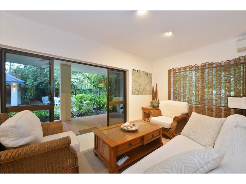 11 Andrews Close, Port Douglas QLD 4877