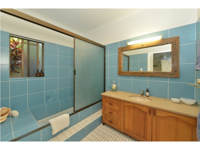 11 Andrews Close, Port Douglas QLD 4877