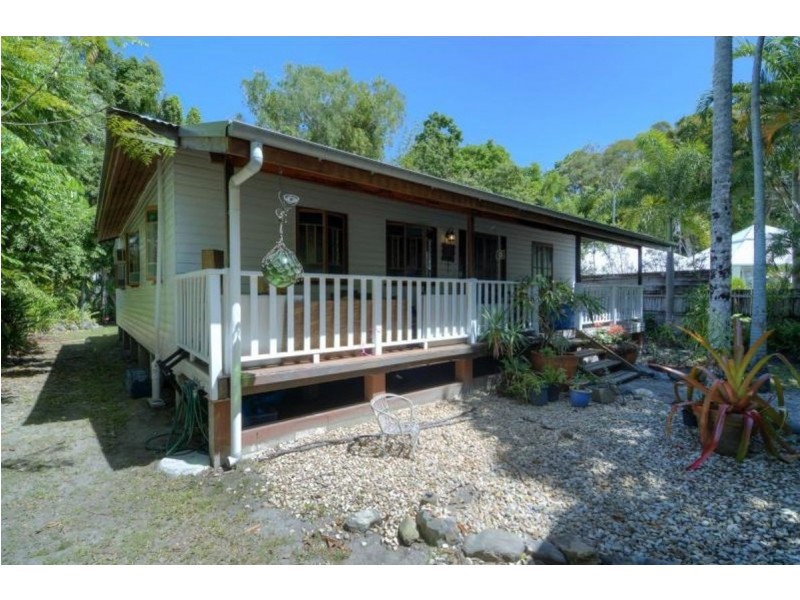 11 Coral Drive, Port Douglas QLD 4877