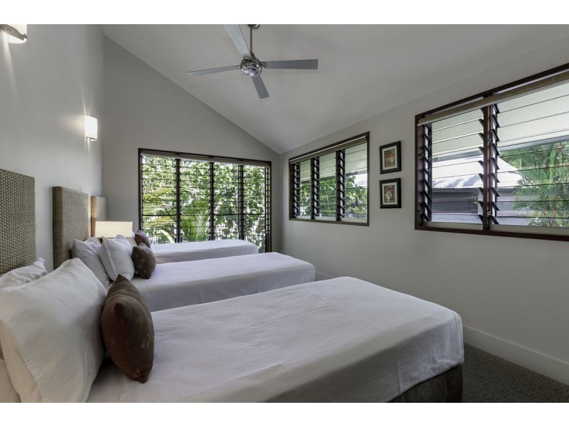 8 Solander Boulevard, Port Douglas QLD 4877