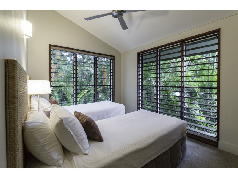 8 Solander Boulevard, Port Douglas QLD 4877