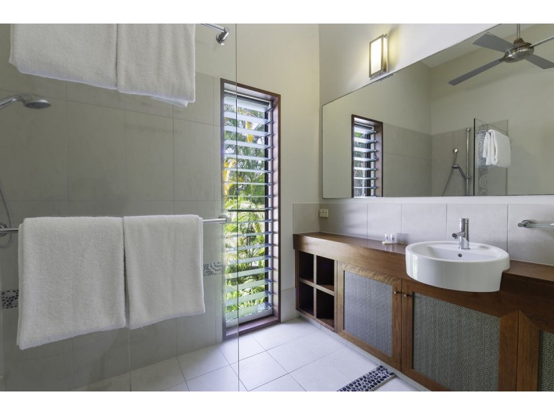 8 Solander Boulevard, Port Douglas QLD 4877