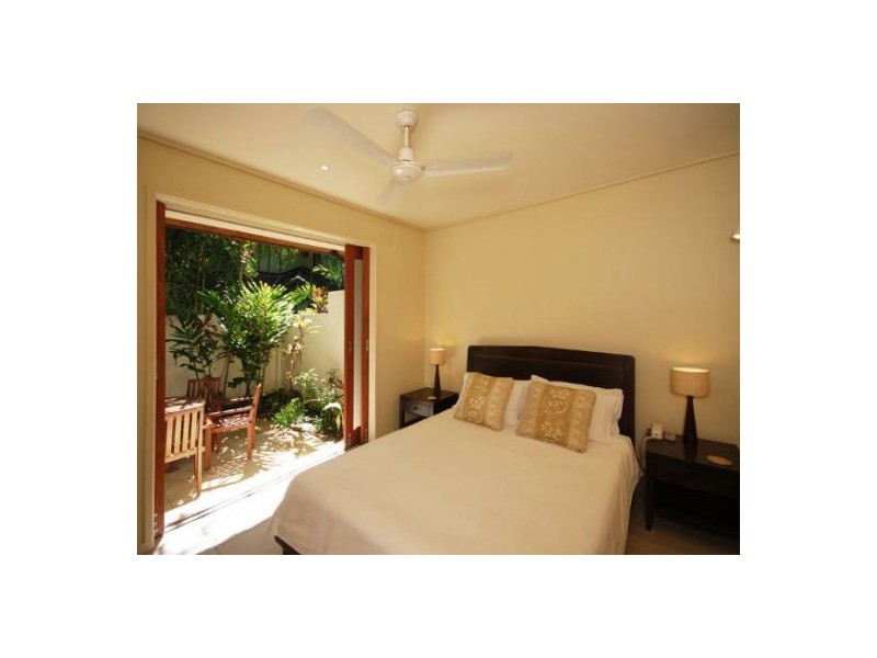 9/20-24 Andrews Close, Port Douglas QLD 4877