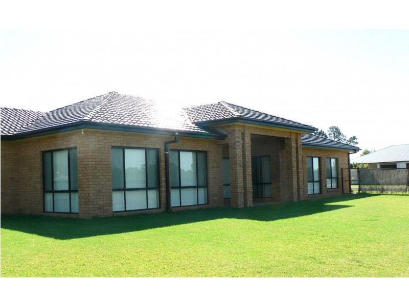 13 Carnoustie Drive, Dubbo NSW 2830