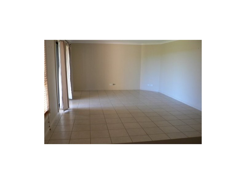 2 Lochlomond Way, Dubbo NSW 2830