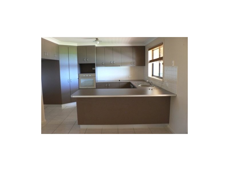 2 Lochlomond Way, Dubbo NSW 2830