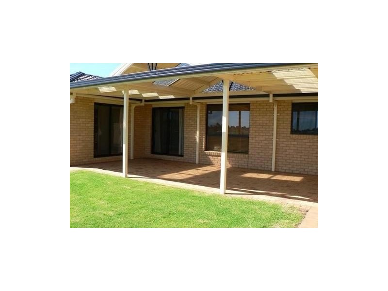 2 Lochlomond Way, Dubbo NSW 2830