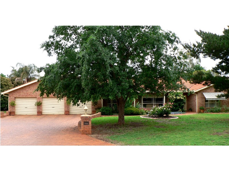 22 Colony Crescent, Dubbo NSW 2830