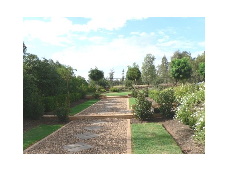 3 ENGLEWOOD AVENUE, Dubbo NSW 2830