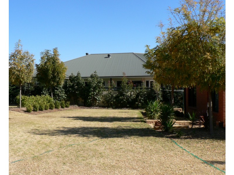 3 ENGLEWOOD AVENUE, Dubbo NSW 2830