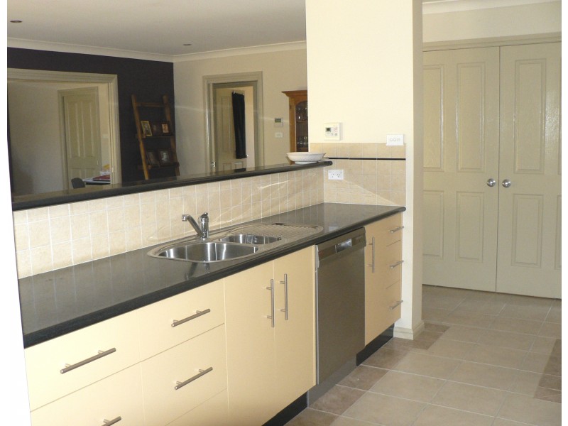 3 ENGLEWOOD AVENUE, Dubbo NSW 2830