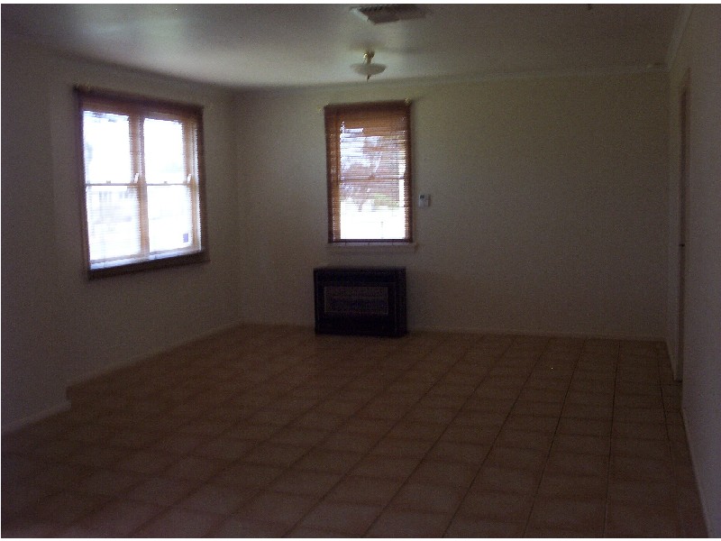 19 LEAVERS STREET, Dubbo NSW 2830