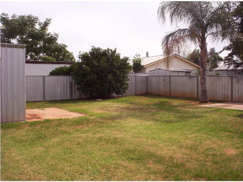 19 LEAVERS STREET, Dubbo NSW 2830