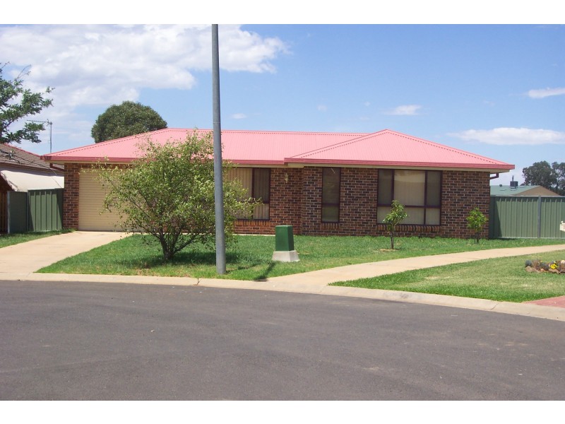 10 SILKWOOD CLOSE, Dubbo NSW 2830
