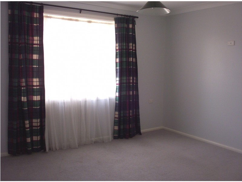 42 FAIRVIEW STREET, Dubbo NSW 2830