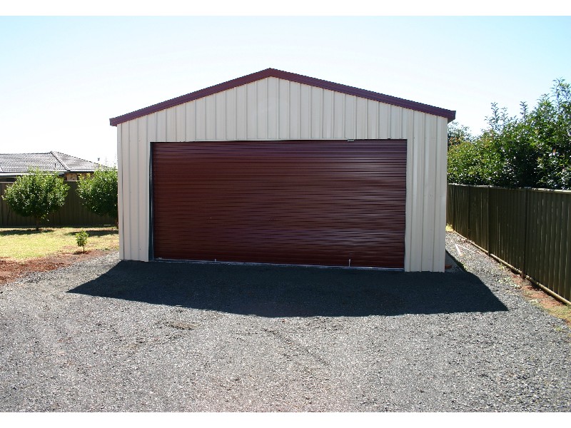 16 Lancaster Park Way, Dubbo NSW 2830