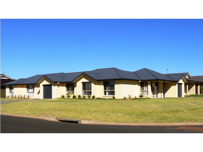 5A + 5B John Brass Place, Dubbo NSW 2830
