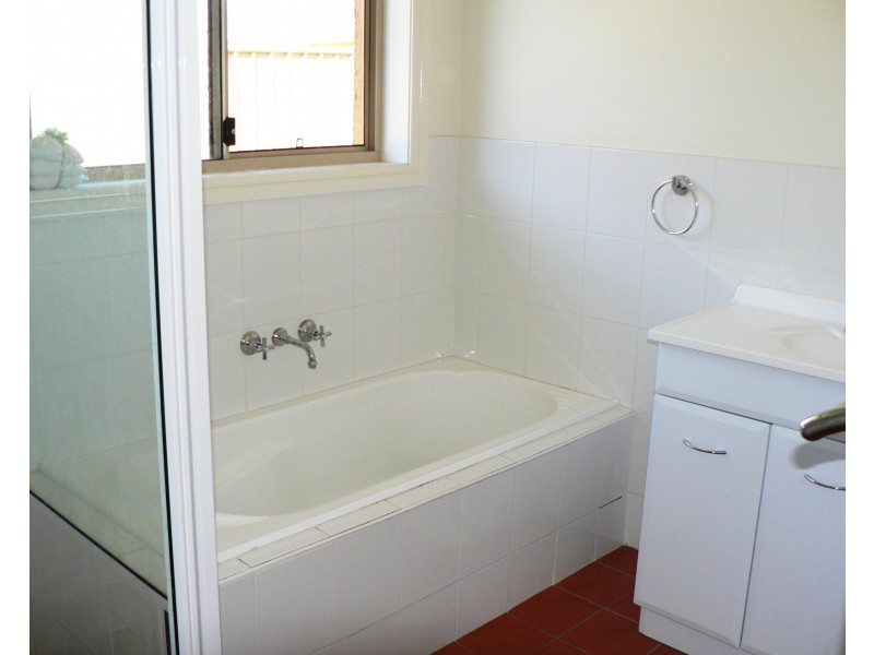 5A + 5B John Brass Place, Dubbo NSW 2830