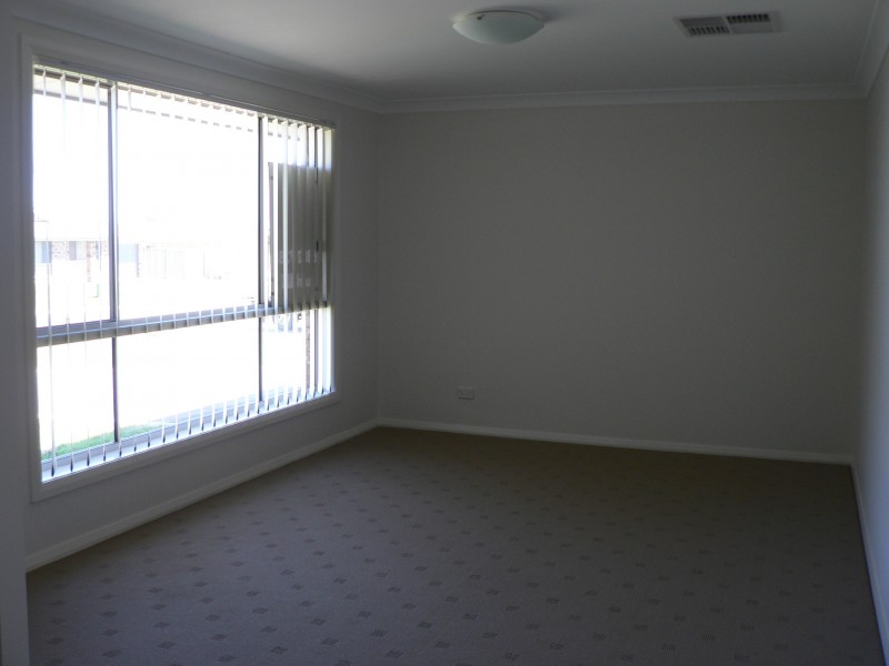 18 Arthur Summons Street, Dubbo NSW 2830