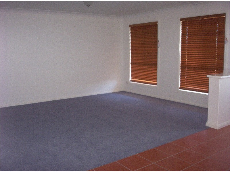 8 Merion Way, Dubbo NSW 2830
