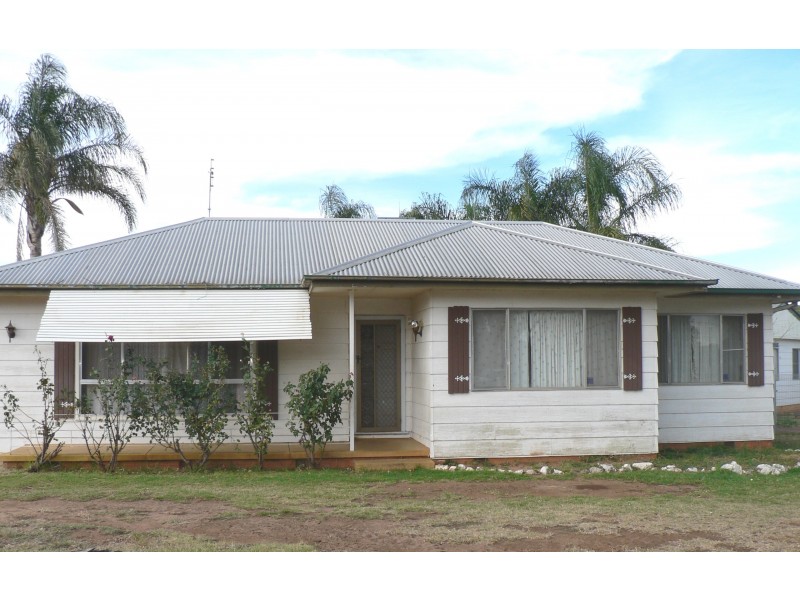 18 Wilkins Street, Dubbo NSW 2830