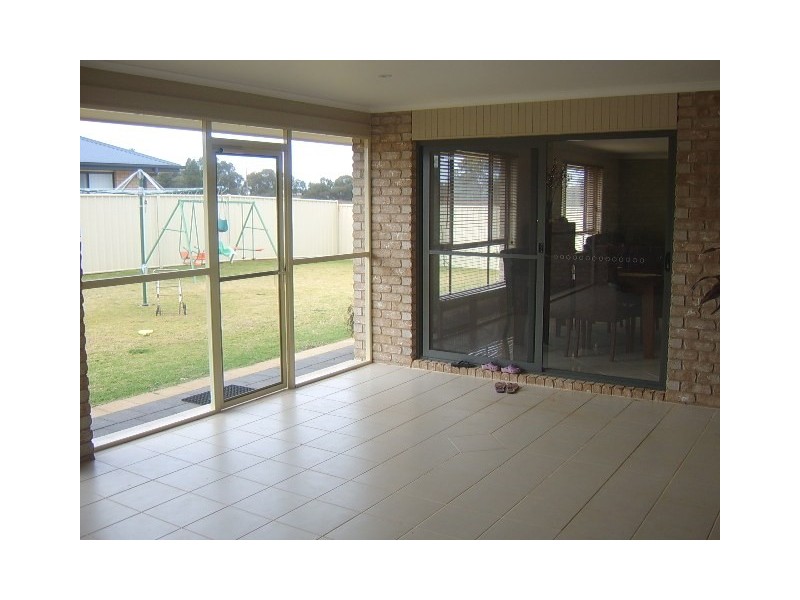 12 Sunvale Avenue, Dubbo NSW 2830
