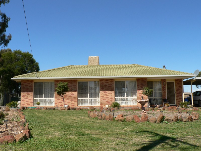 5 Eulomogo Street, Brocklehurst NSW 2830
