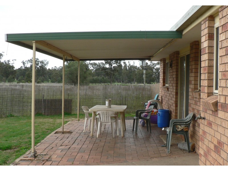 5 Eulomogo Street, Brocklehurst NSW 2830