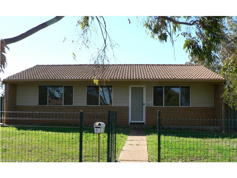 21 Spears Drive, Dubbo NSW 2830