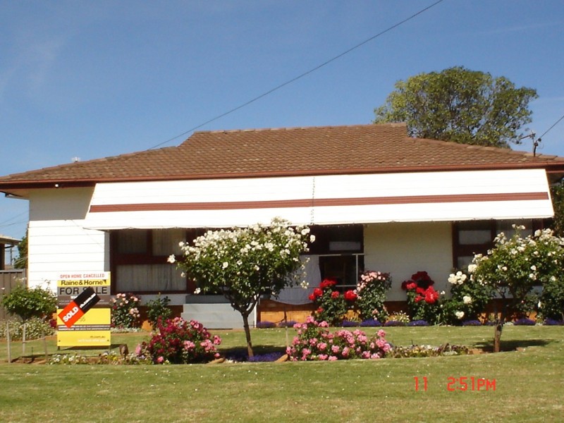 28 Armstrong Crescent, Dubbo NSW 2830