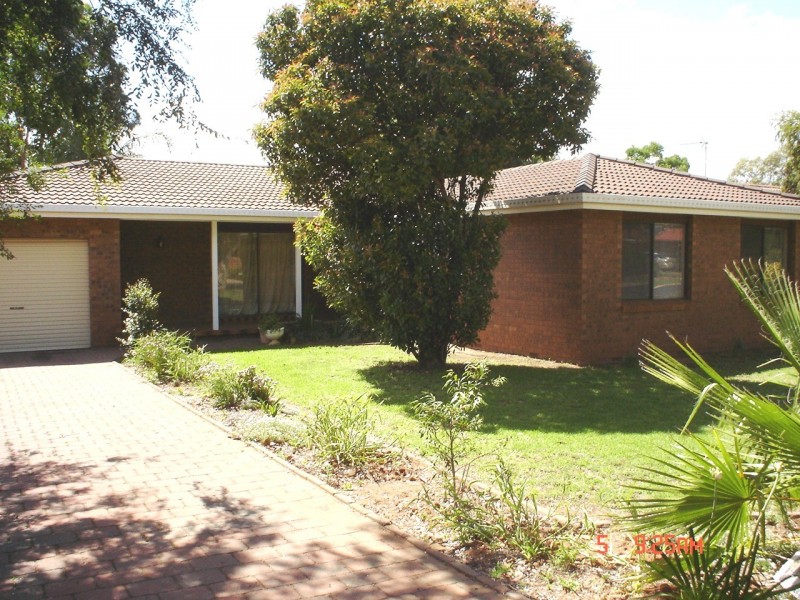 31 Meadowbank Drive, Dubbo NSW 2830