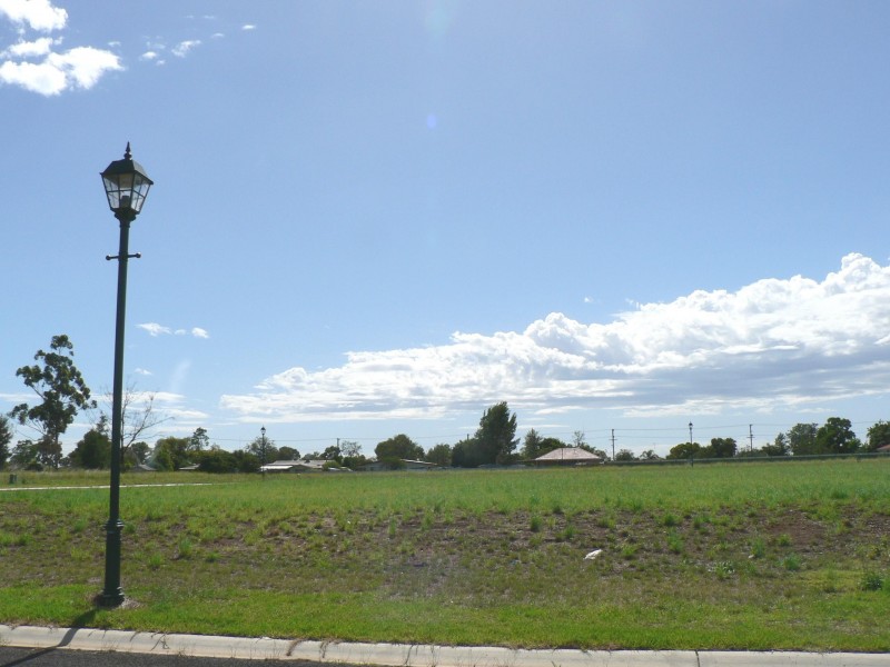 2 Selkirk Avenue, Dubbo NSW 2830