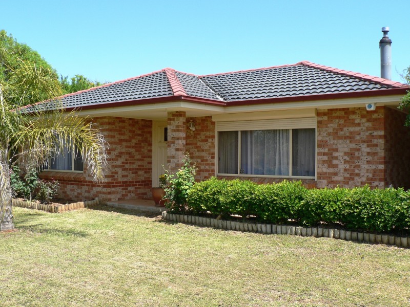 4 Magpie Close, Dubbo NSW 2830
