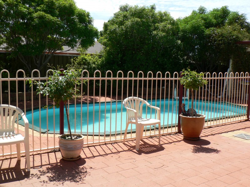 4 Magpie Close, Dubbo NSW 2830