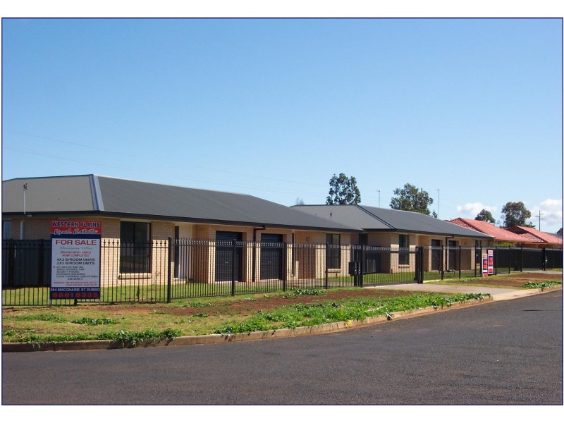 1/2-4 Sturt Circle, Dubbo NSW 2830